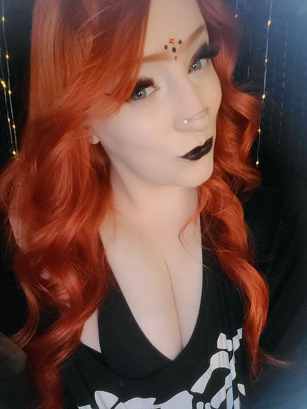 xredbanshee OnlyFans Profile Picture xredbanshee OnlyFans Curvy Redhead
