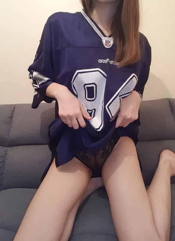 Xstudentlaurenx OnlyFans Creator Xstudentlaurenx OnlyFans 20-year-old slim curvy woman