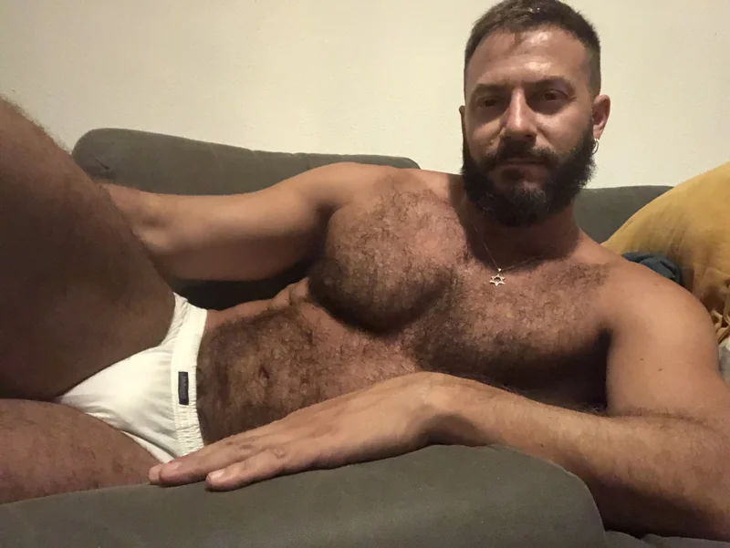 Xuxobcn OnlyFans hairy men creator