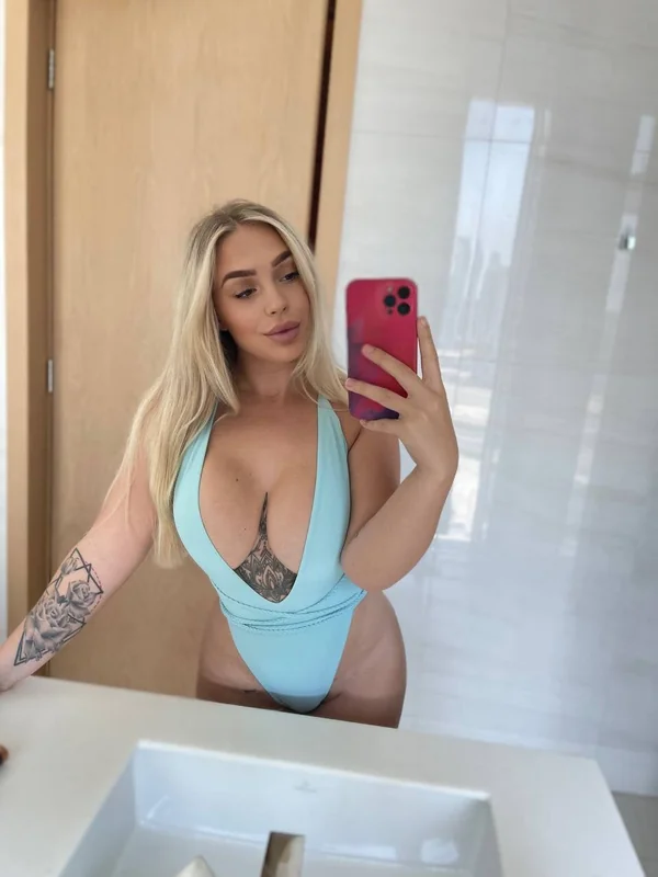 Becca Marie - OnlyFans Creator Profile Picture