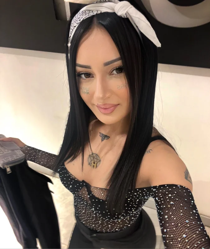 Yağmur Yaprak OnlyFans Profile Yağmur Yaprak OnlyFans tattooed creator