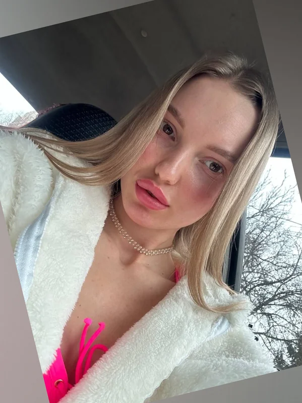 Yana OnlyFans Creator Yana OnlyFans creator with a flexible body