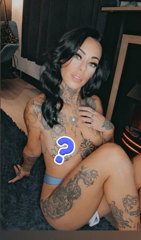 Yellowdilligaf OnlyFans Creator Yellowdilligaf OnlyFans Slim Tattooed Creator