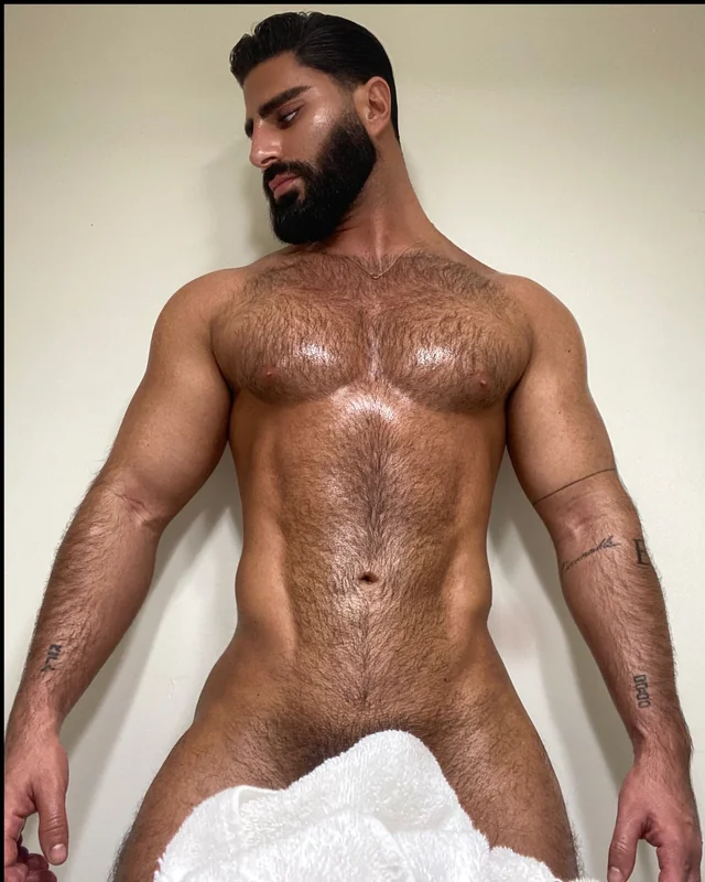 S.Y OnlyFans creator with engaging content