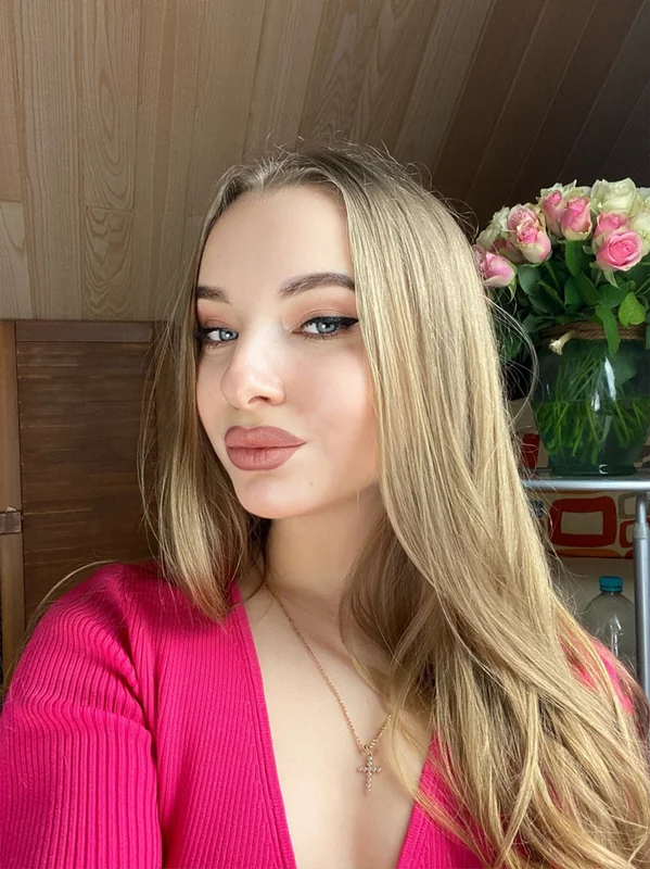 Anna OnlyFans creator from Ukraine