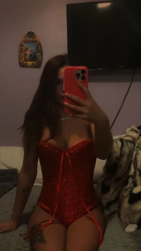 NaughtyRedHeadx OnlyFans creator with exclusive content