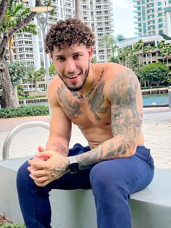 yourcubano OnlyFans Profile yourcubano OnlyFans athletic tattooed male