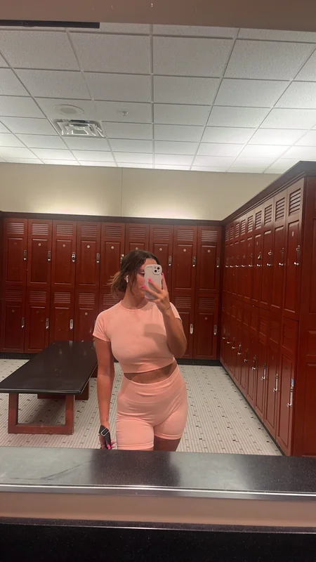 yourhappyhour - OnlyFans Creator Profile Picture