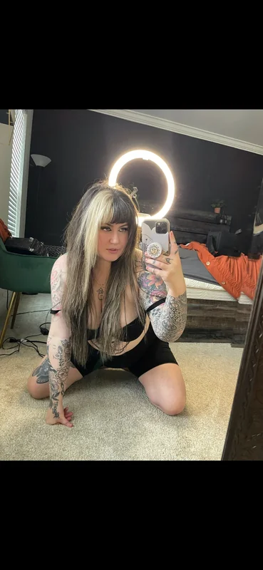 JaneDoe OnlyFans Curvy Tattooed