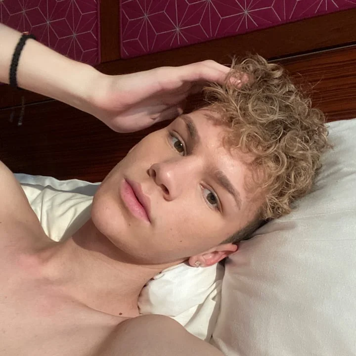 Yunghungtwink OnlyFans Male Creator