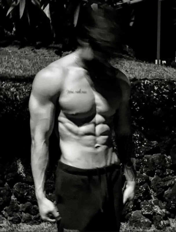 Zaddyg OnlyFans male content creator from Hawaii