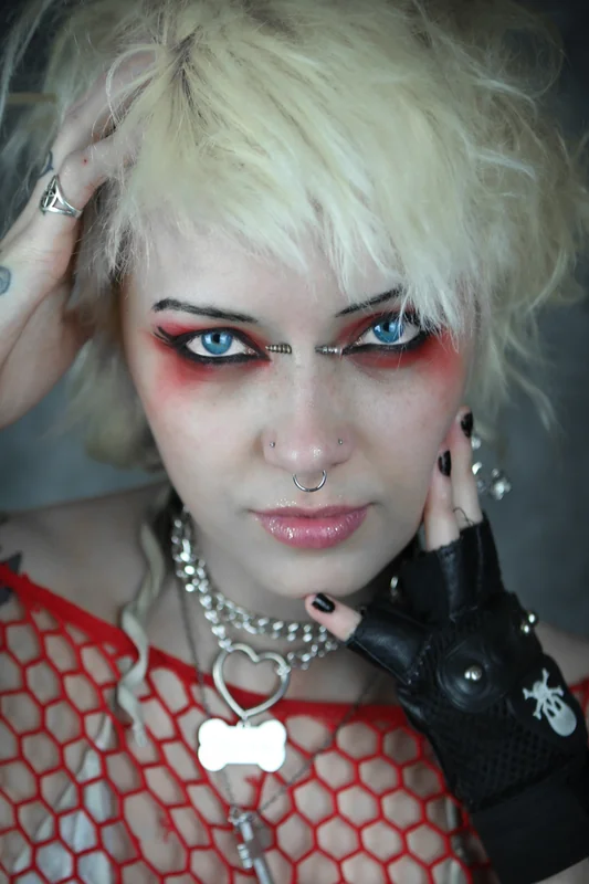 Zeldastardust OnlyFans Creator Zeldastardust OnlyFans creator tatted guitarist