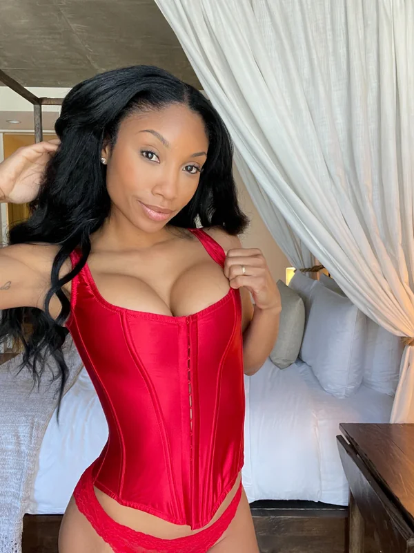 Zoey Jay VIP - OnlyFans Creator Profile Picture